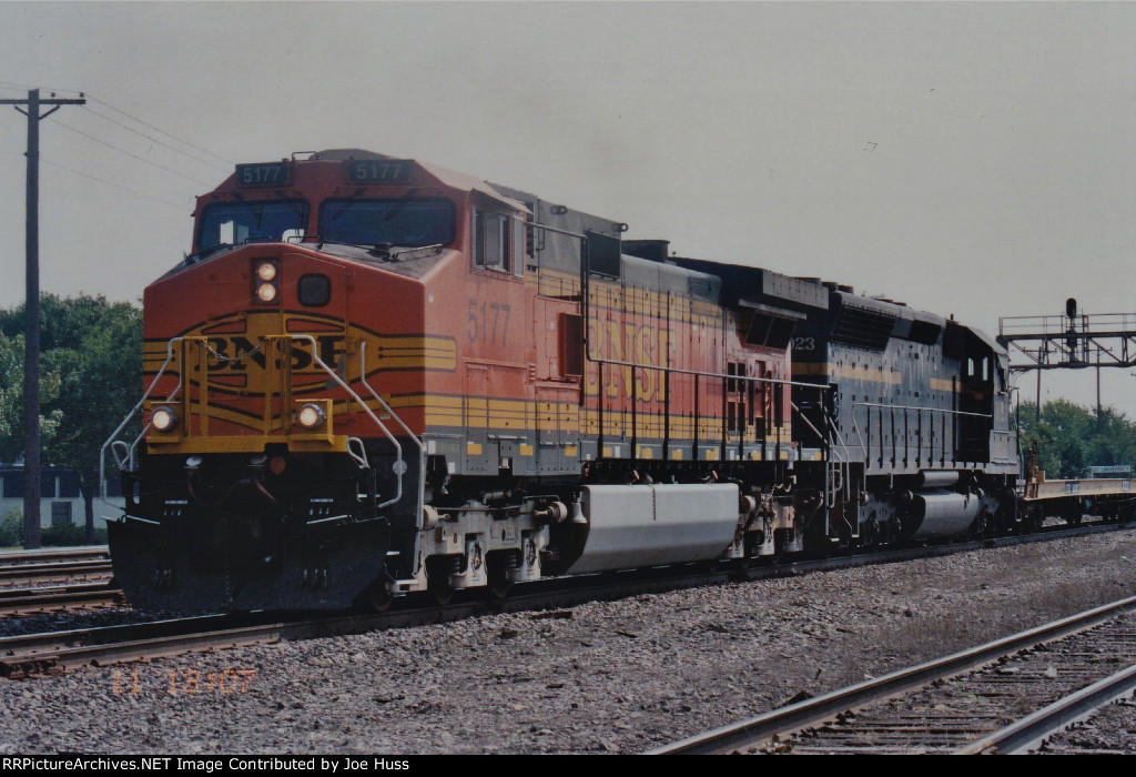 BNSF 5177 West